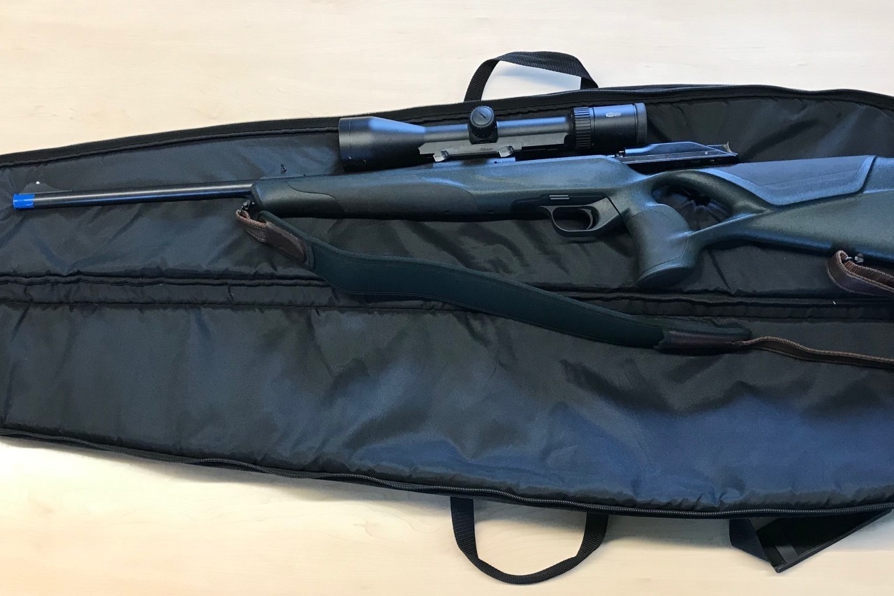 Hobby-Jäger laufen Zoll in die Falle