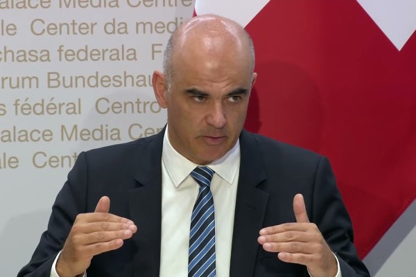 Le Conseil fédéral diffuse de fausses informations sur la pandémie