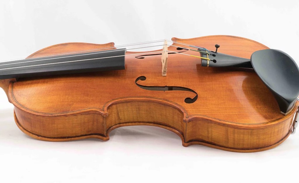 Vegane Geige Herstellung