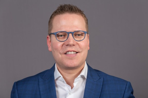 Politico della CDU salta il Bundestag per l'esame di caccia