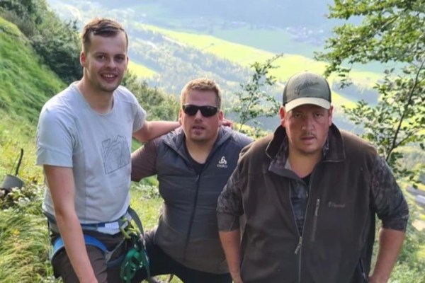 Perverse Jagd-Rowdys im Naturschutzgebiet