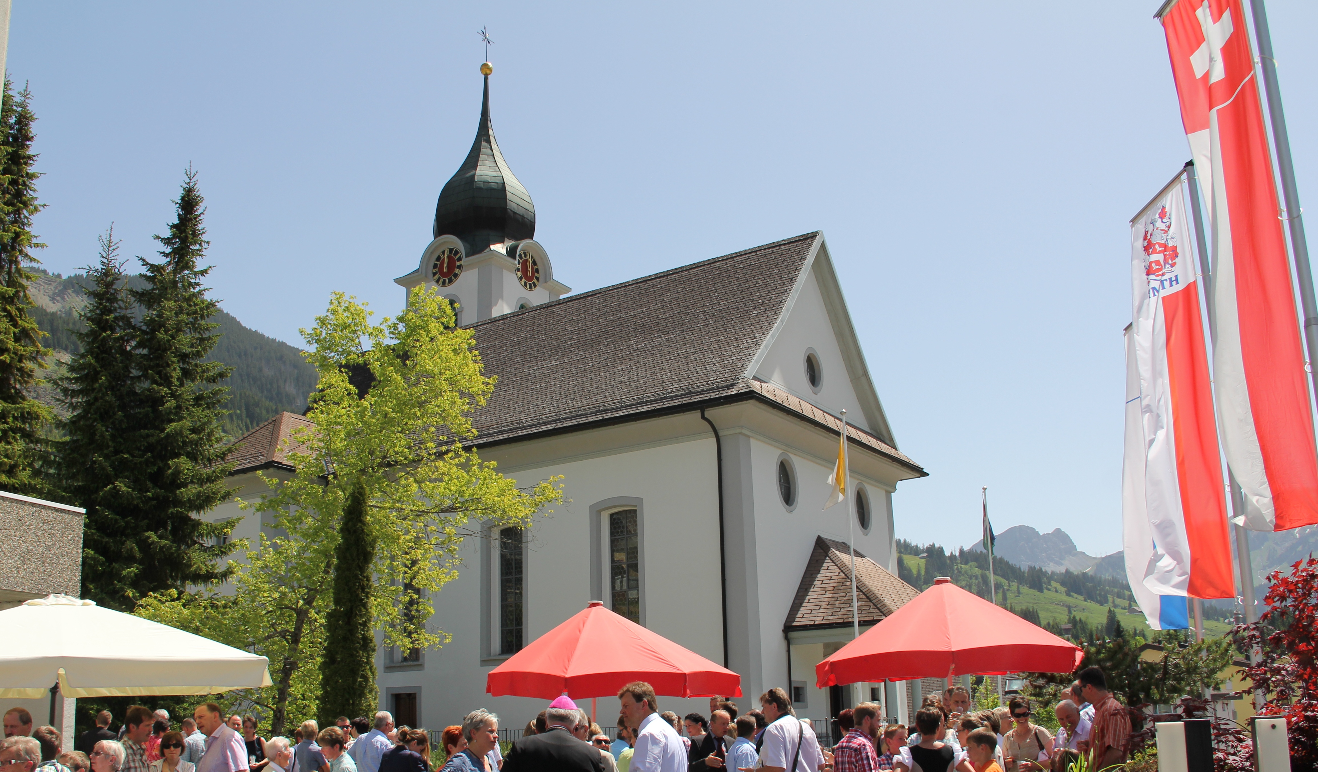 Messe de Saint-Hubert dans l'église paroissiale de Sörenberg L'IG Wild beim Wild critique la bénédiction ecclésiastique pour les chasseurs de loisir
