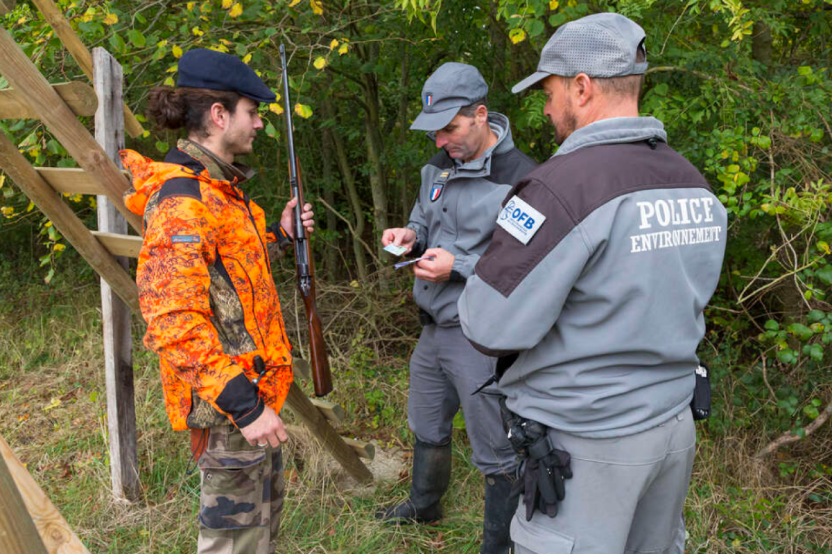 Frankreich Hobby-Jäger terrorisieren wieder Mensch und Tier