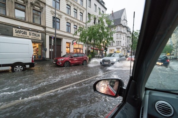 Hydroklimatisches Schleudertrauma: Dürre und Flut im Wechsel