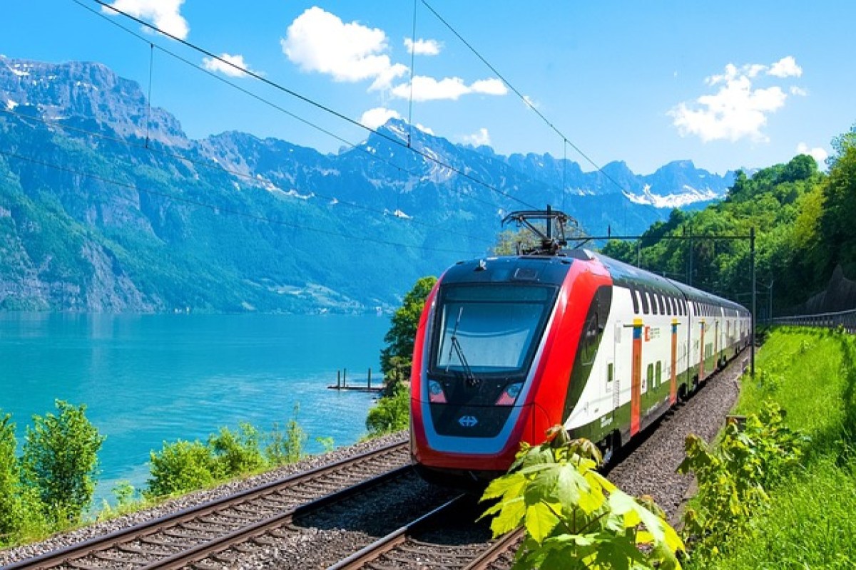 Förderung des öffentlichen Verkehrs durch Sparbillette Ein effektives Anreizsystem
