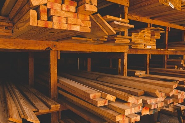Holzdeklaration 2024: Nur ein Viertel der Betriebe korrekt