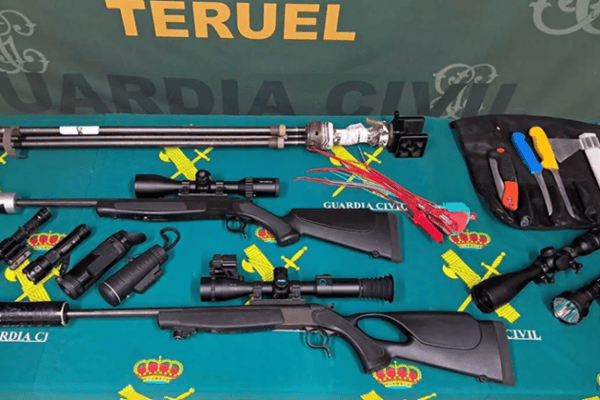 Die spanische Nationalpolizei verhaftet drei Hobby-Jäger