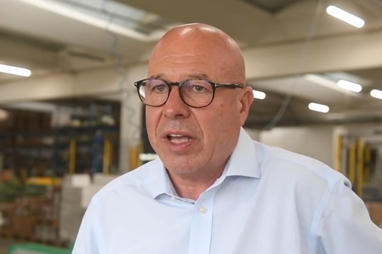 La politica delle reazioni istintive: come Fabio Regazzi sta spostando il dibattito sulla fauna selvatica da un campo di prove a uno di interessi costituiti.