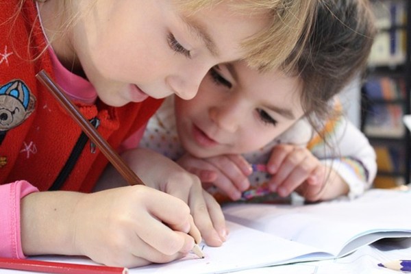 No a la propaganda de caza por cazadores recreativos en las escuelas