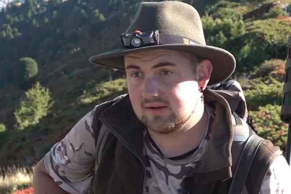 «Mehr als schiessen»? Die Walliser Hochjagd zwischen Imagefilm und Hirschbrunft